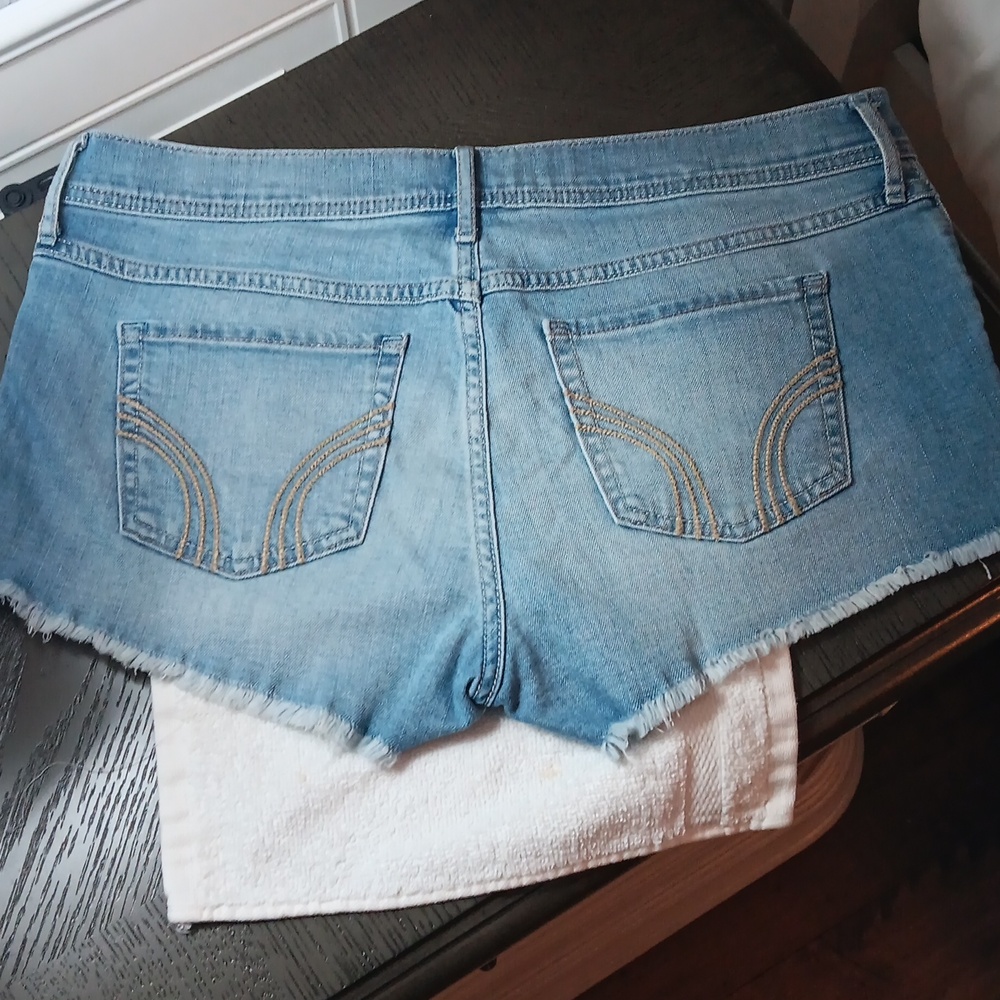 Hollister bundle of shorts - Picture 4 of 5